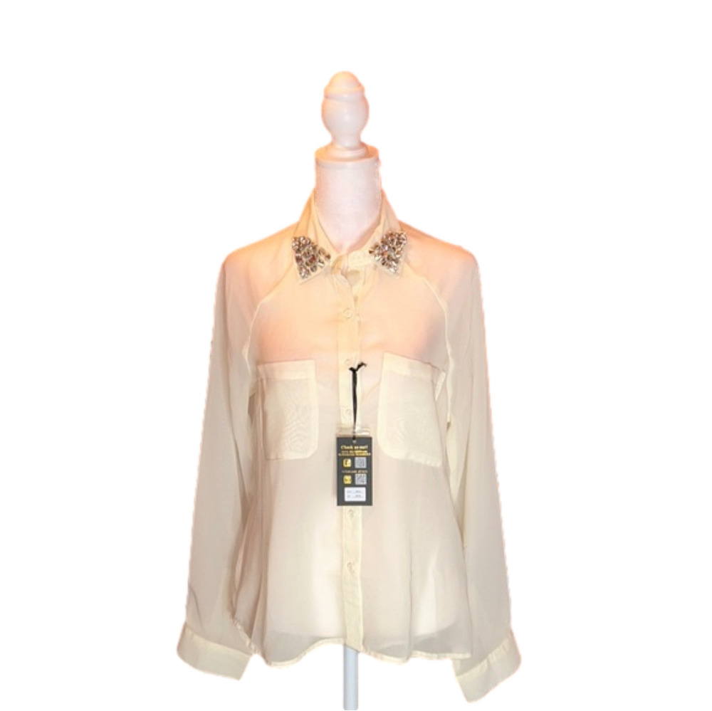 ALI & KRIS  NWT! Fantastic Vanilla Sheer Blouse w/ Collar Bling! Size M